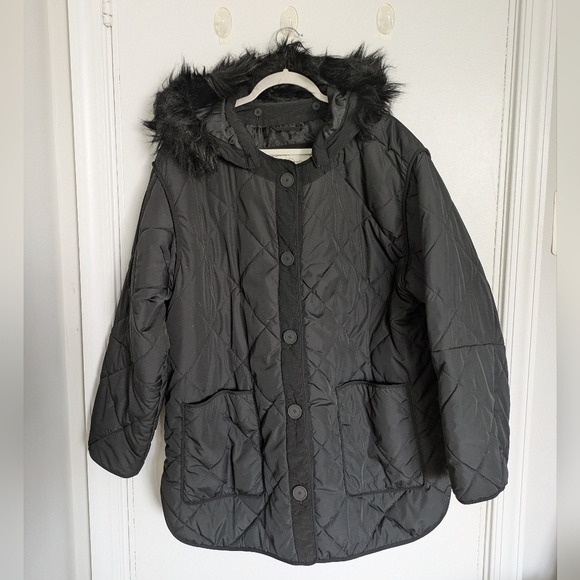 Women's Black Quilted Jacket - Picture 2 of 9